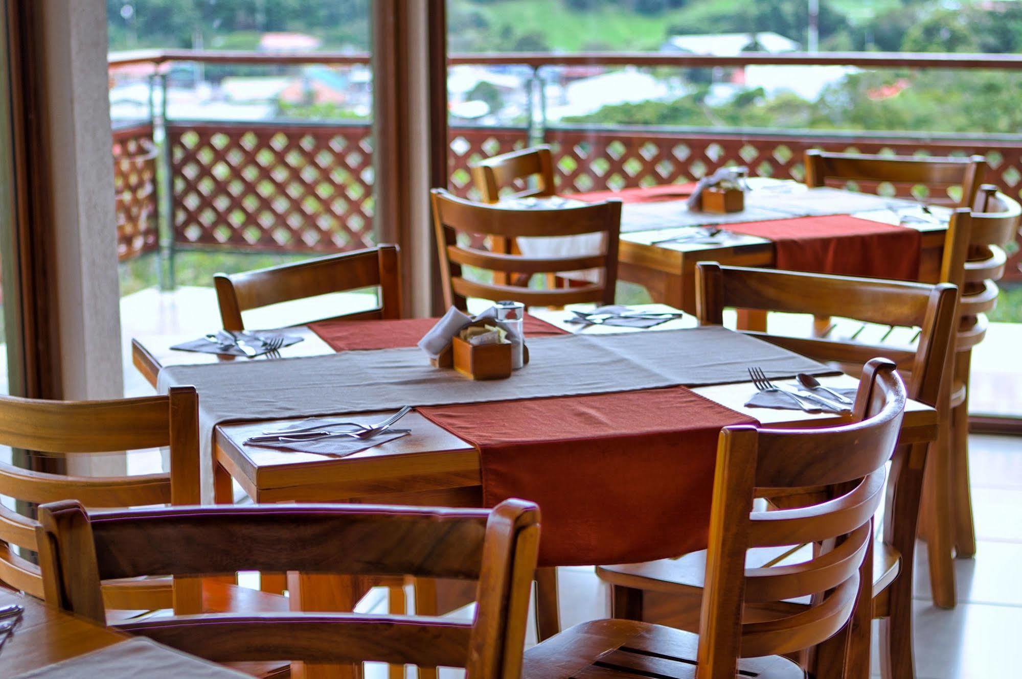 Ficus Lodge Monteverde Eksteriør billede